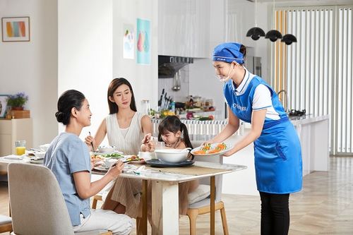 家政直營模式崛起 輕喜到家用直營員工制托舉服務(wù)新標桿